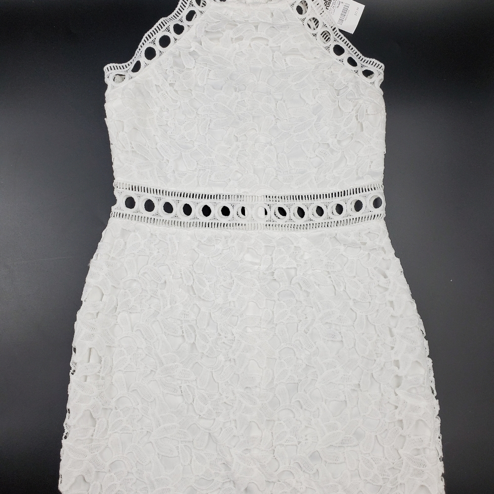Short white lace dress-small new with tag